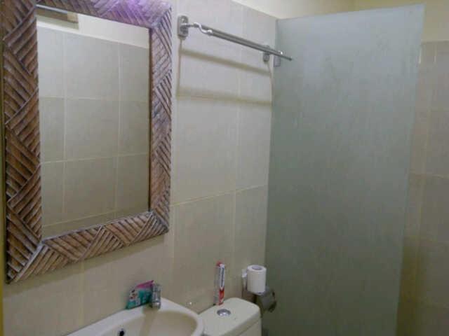 Urbanview Hotel Wayan Mansion Denpasar Exterior foto